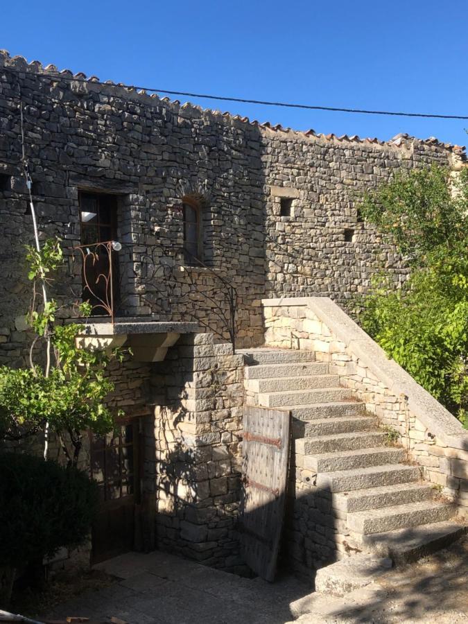 La Tour Des Baronnies A La Porte De L Eau Saint-Auban-sur-l'Ouveze Exterior photo